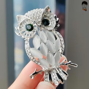 Hedwig Silver Brouch